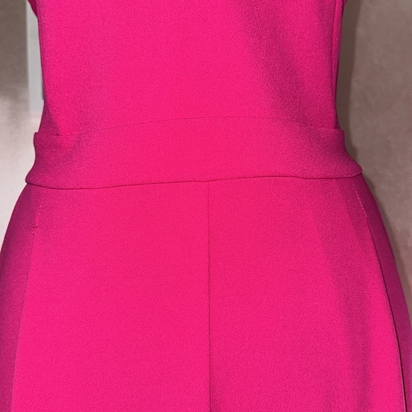 Hot pink express Romper with pockets - Picture 4 of 9